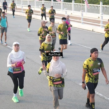 Runner Photo 6829219