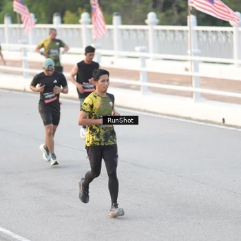 Runner Photo 6829246