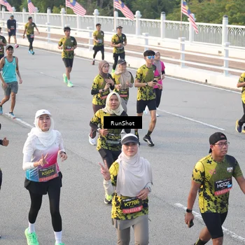 Runner Photo 6829275
