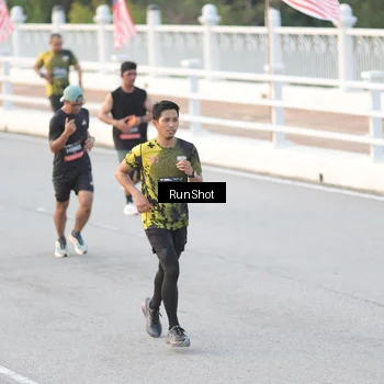 Runner Photo 6829300