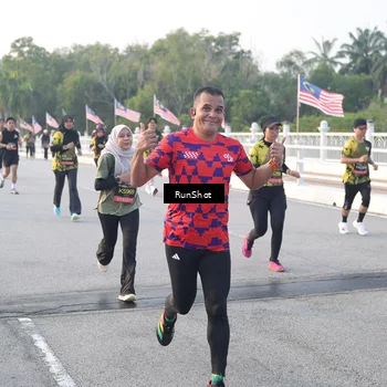 Runner Photo 6829356