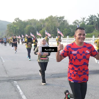 Runner Photo 6829360