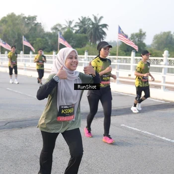 Runner Photo 6829372