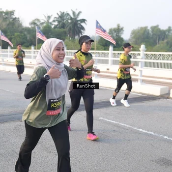 Runner Photo 6829385