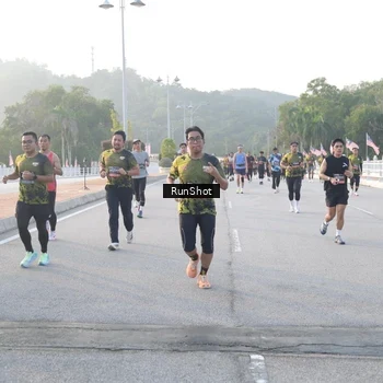 Runner Photo 6829401