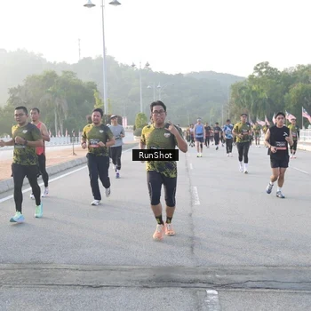 Runner Photo 6829403