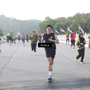Runner Photo 6829448