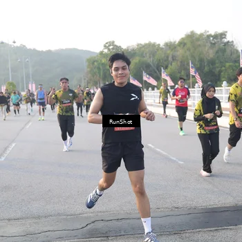 Runner Photo 6829453