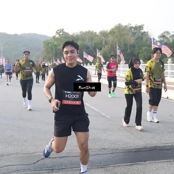 Runner Photo 6829460