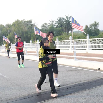 Runner Photo 6829474