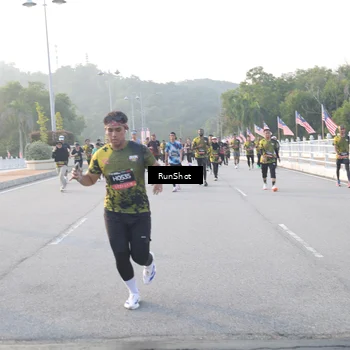 Runner Photo 6829478