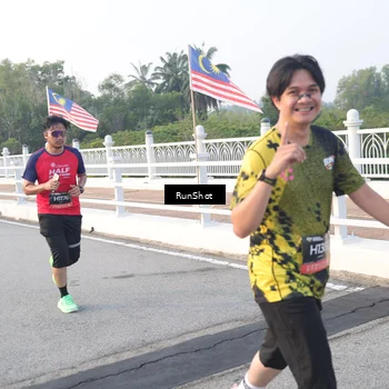 Runner Photo 6829497