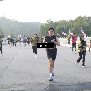 Runner Photo 6829512