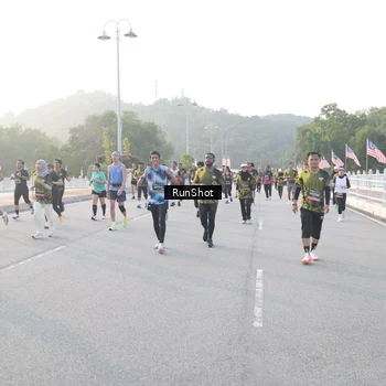 Runner Photo 6829544