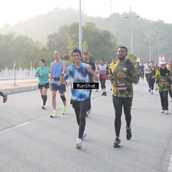 Runner Photo 6829554