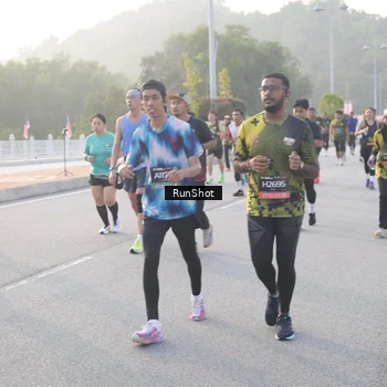 Runner Photo 6829566