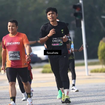 Runner Photo 6829573