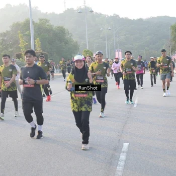 Runner Photo 6829598