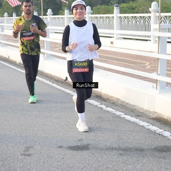 Runner Photo 6829672