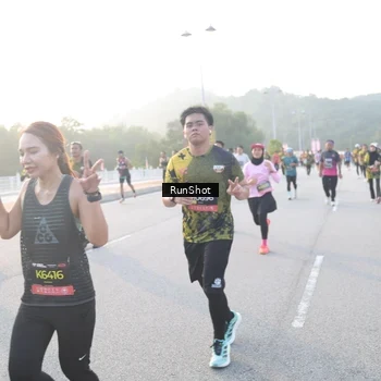 Runner Photo 6829679