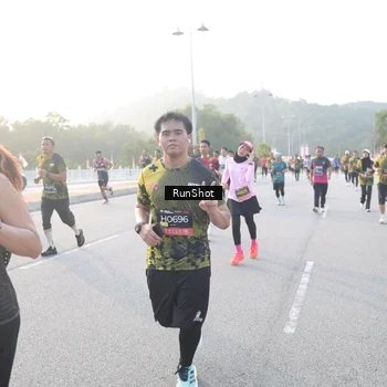 Runner Photo 6829692