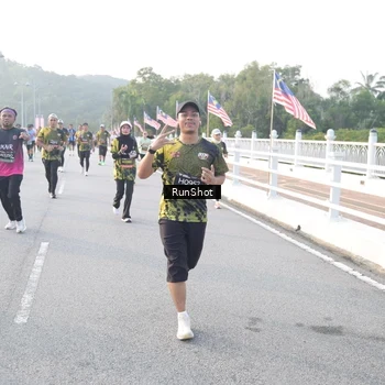 Runner Photo 6829775