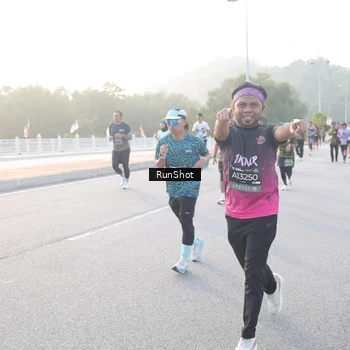 Runner Photo 6829822