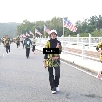 Runner Photo 6829844