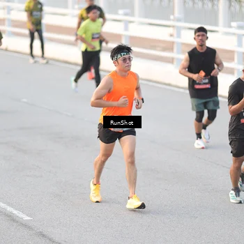 Runner Photo 6829849
