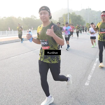 Runner Photo 6829995