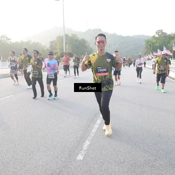 Runner Photo 6829999