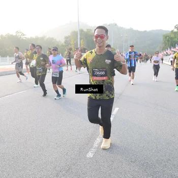 Runner Photo 6830007