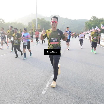 Runner Photo 6830008