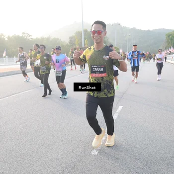 Runner Photo 6830010