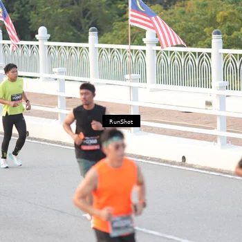 Runner Photo 6830012
