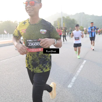 Runner Photo 6830020