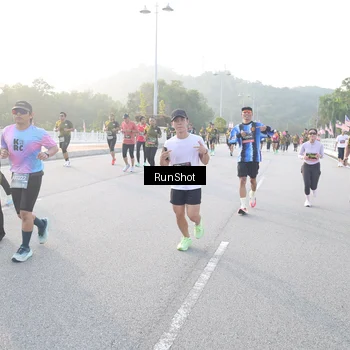 Runner Photo 6830028