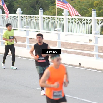 Runner Photo 6830031