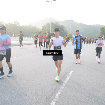 Runner Photo 6830033