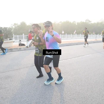 Runner Photo 6830060
