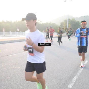 Runner Photo 6830066