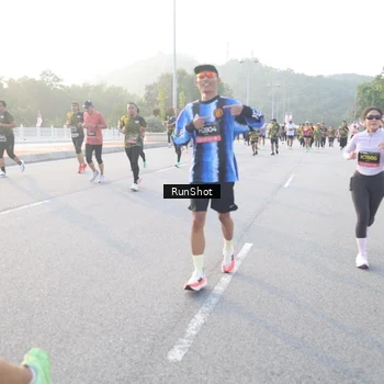 Runner Photo 6830071