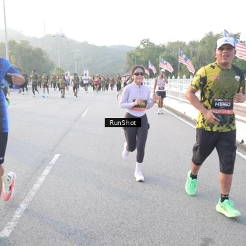 Runner Photo 6830086