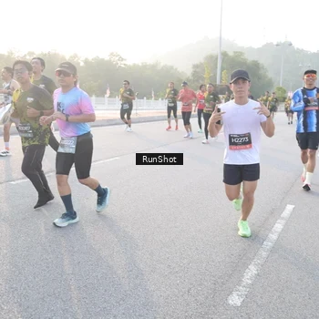 Runner Photo 6830099