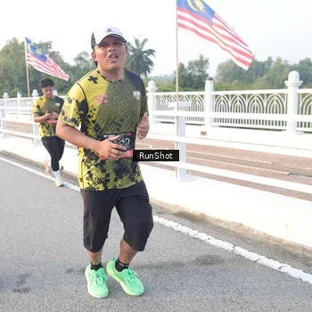 Runner Photo 6830106