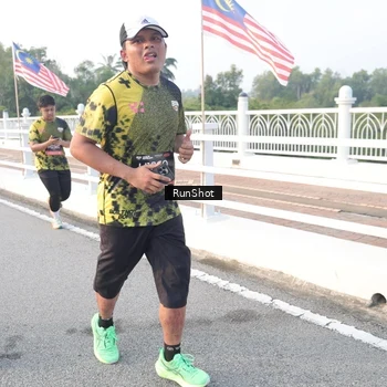 Runner Photo 6830110