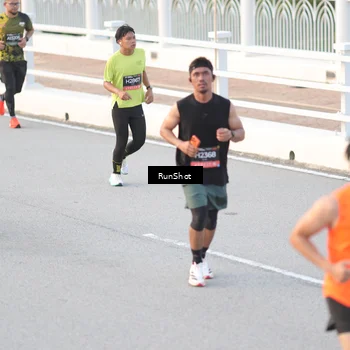 Runner Photo 6830117