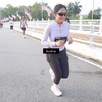Runner Photo 6830118