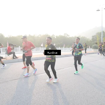 Runner Photo 6830138