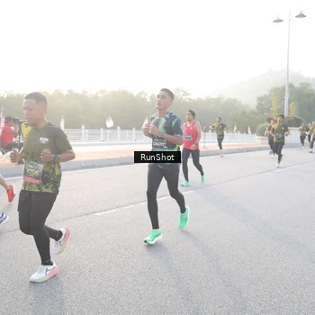 Runner Photo 6830158